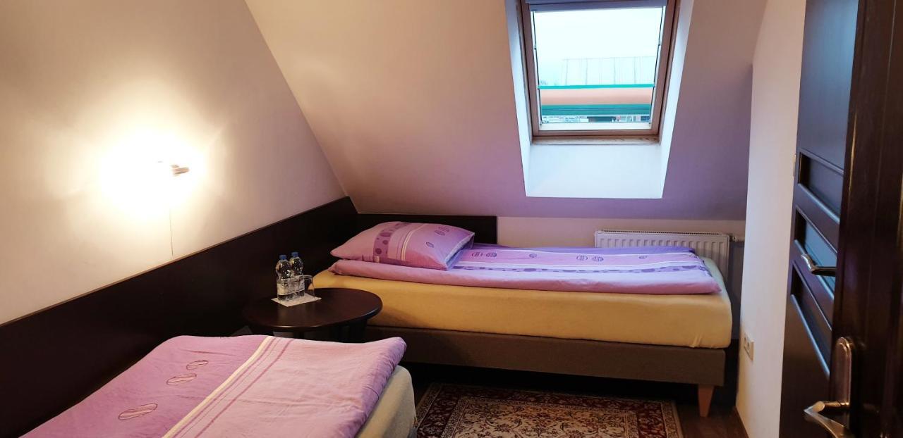 Pokoje Felix Slupsk Bagian luar foto